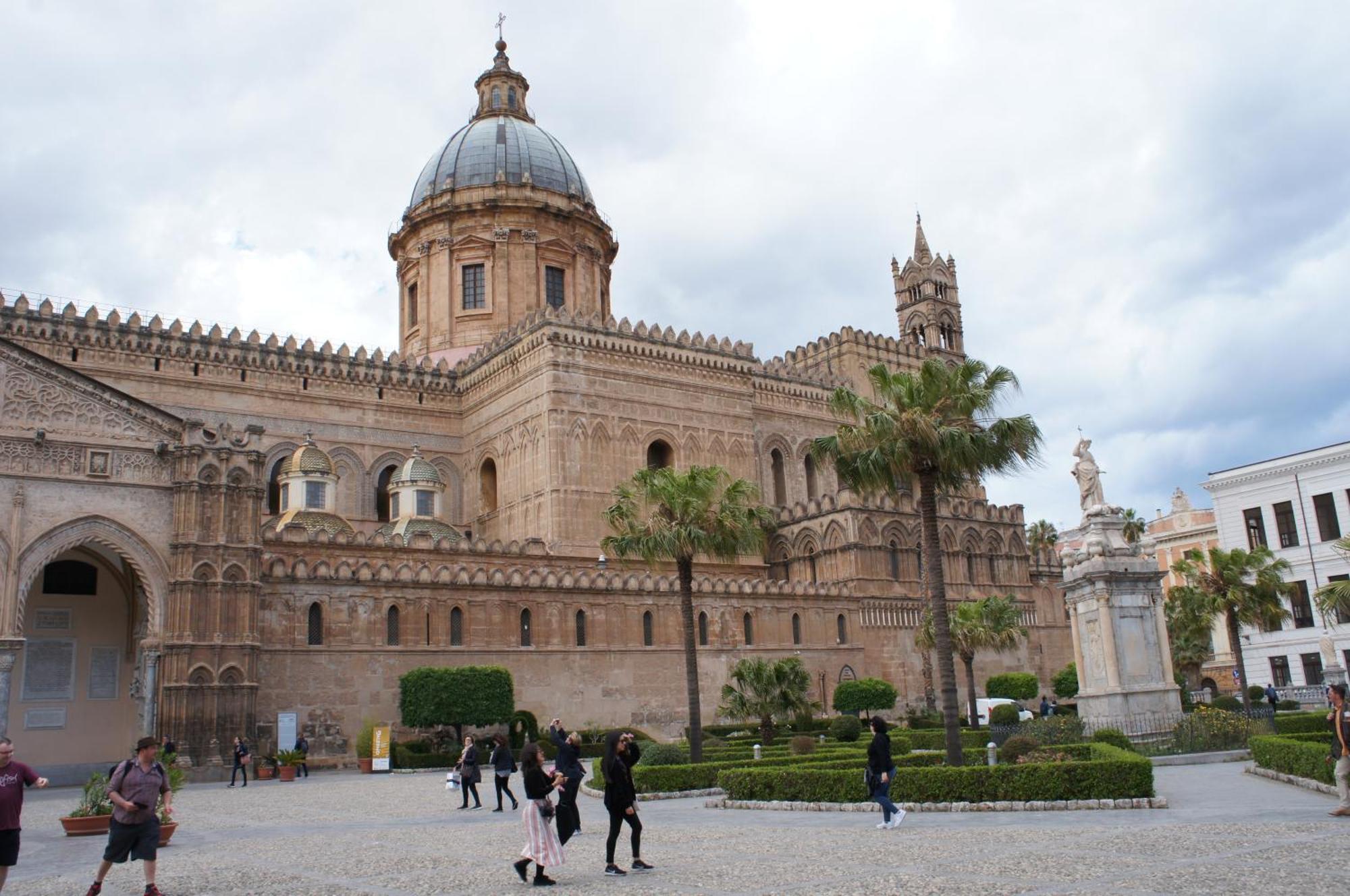 Cathedral Apartment Palermo Exteriör bild