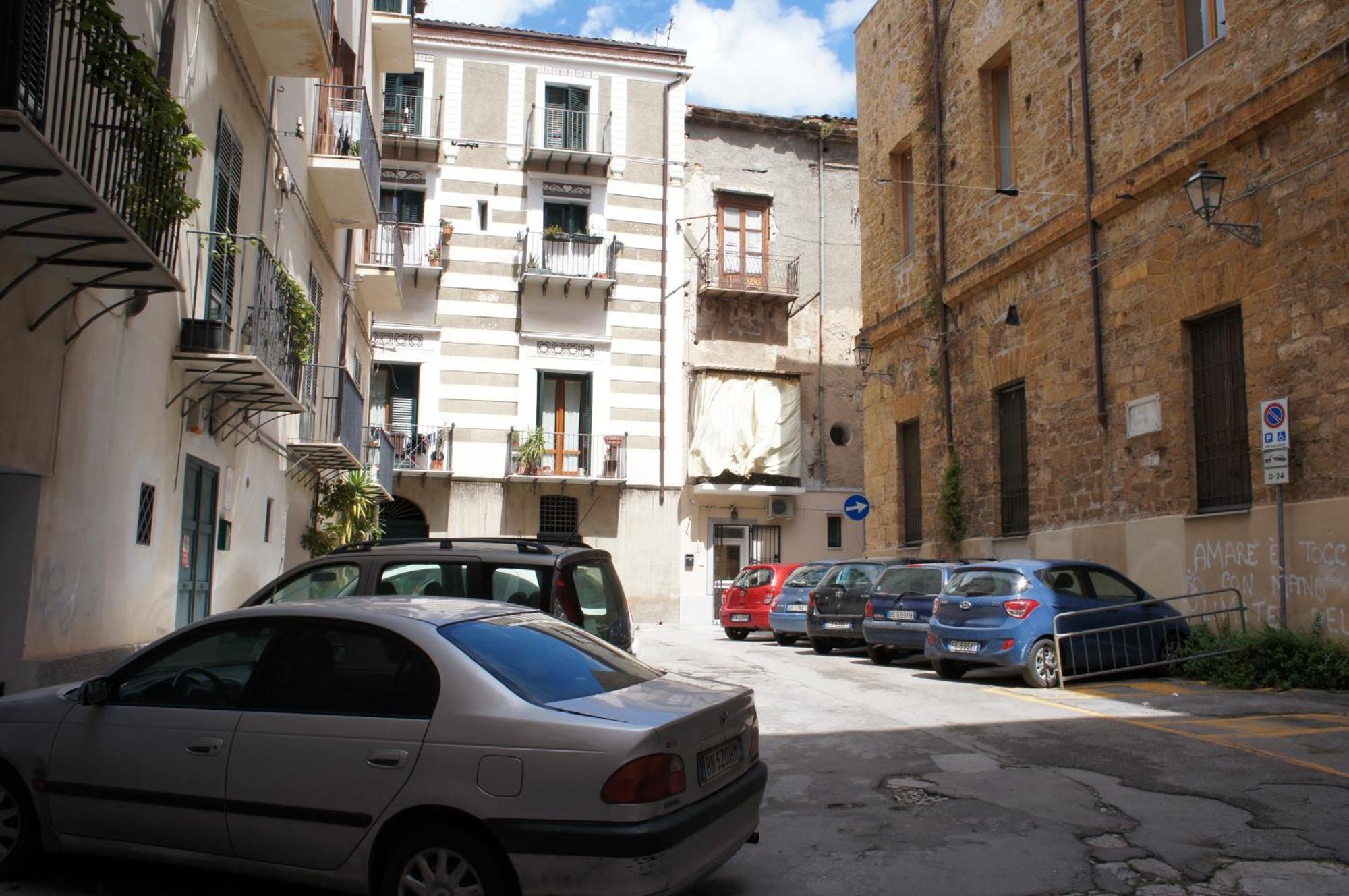 Cathedral Apartment Palermo Exteriör bild